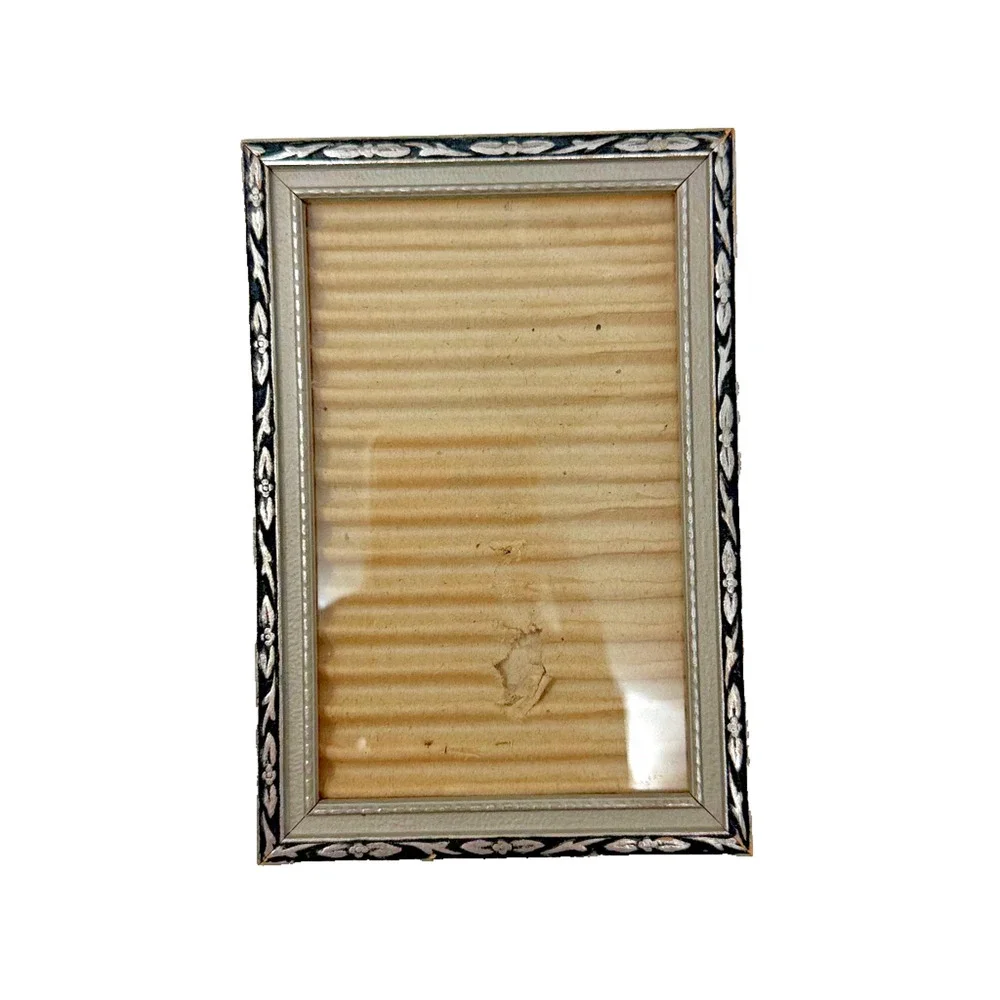 Vintage Wooden Picture Frame Floral Border Trim 6.25 x 4.25 Patented